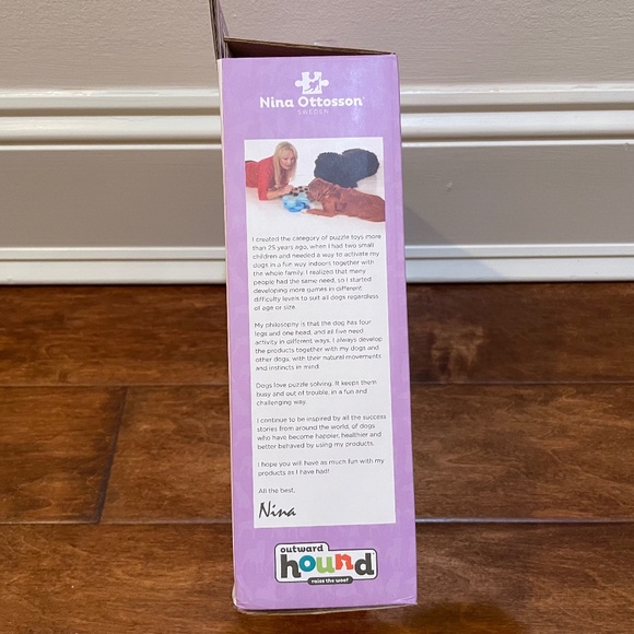 Puppy Tornado Interactive Toy with 12 Treat Compartments - Picture 7 of 7